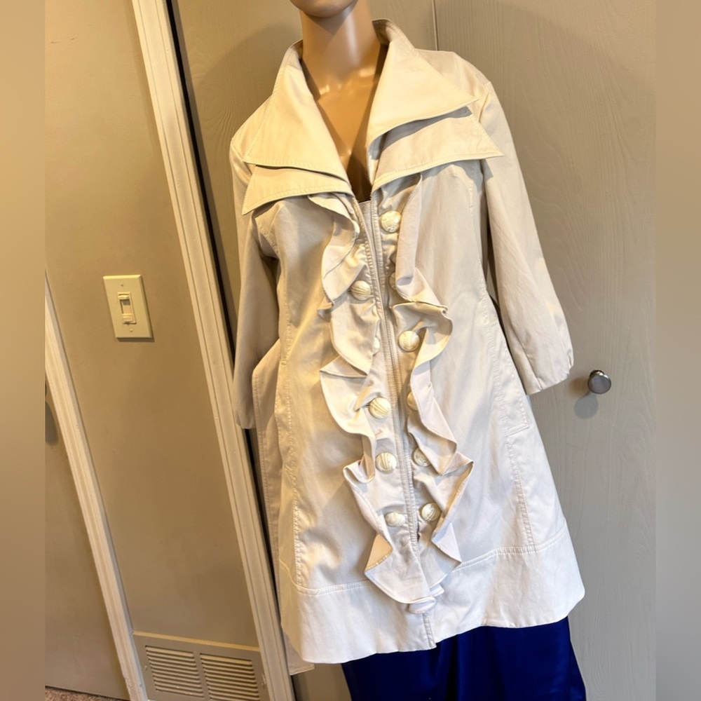 Ladies tan or beige jacket or coat. Spring- Fall. Ruffled collar. Pretty buttons - Picture 2 of 6
